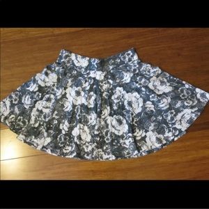 Flowery skirt
